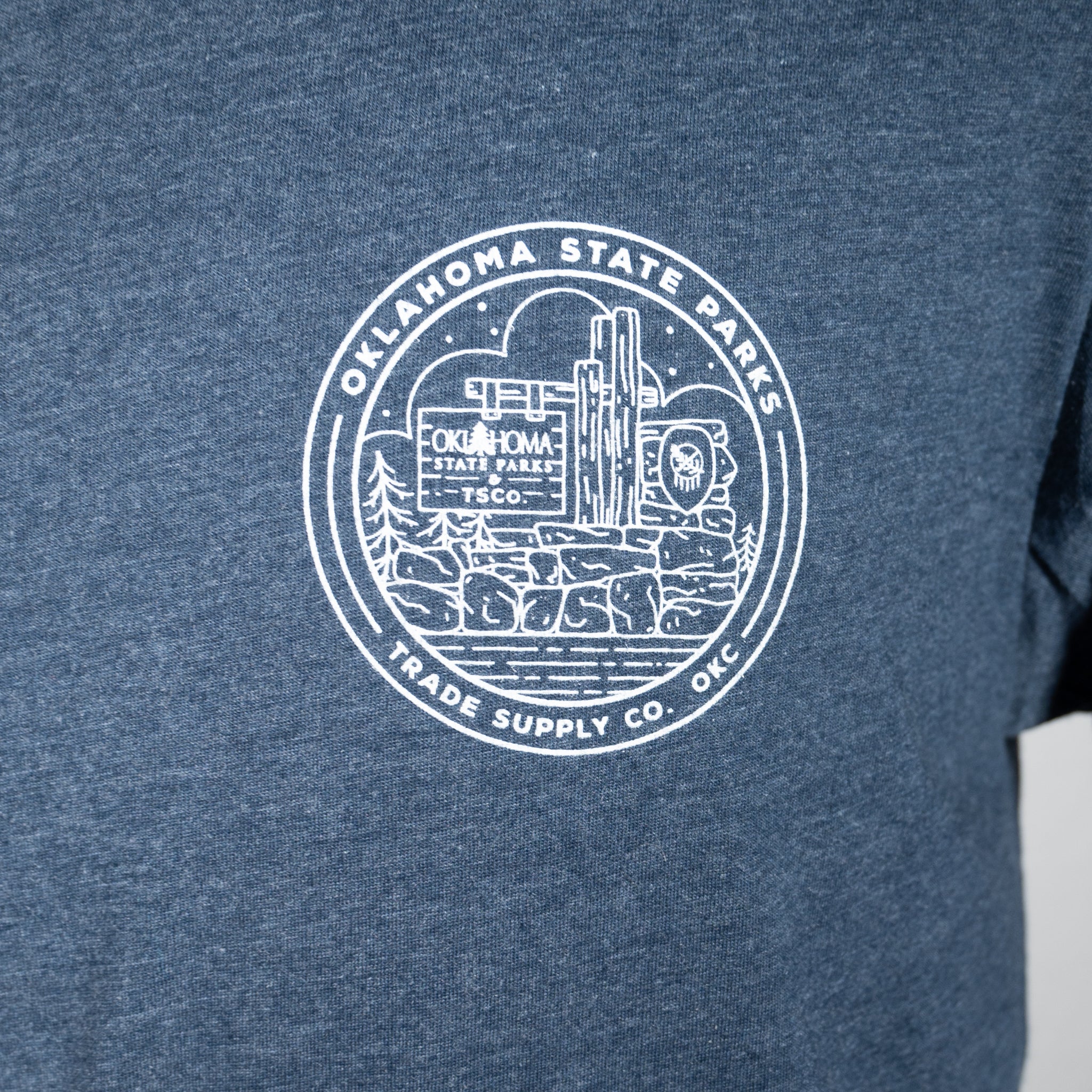 Crest Bison Tee - Navy